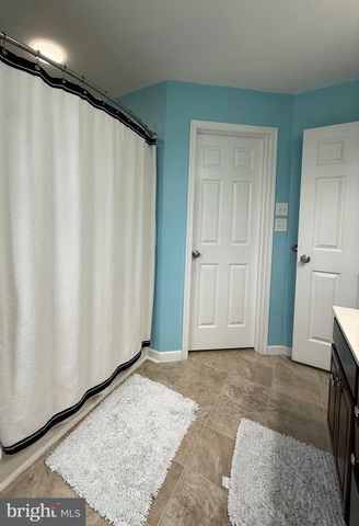 1813 SILVERLEAF LN, Palmyra, PA 17078