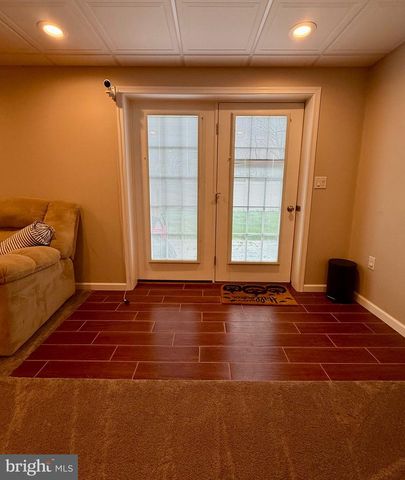 1813 SILVERLEAF LN, Palmyra, PA 17078