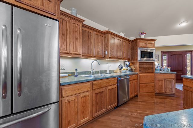 449 Private Road 065 Road, Eucha, OK 74342