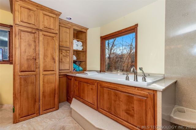 449 Private Road 065 Road, Eucha, OK 74342