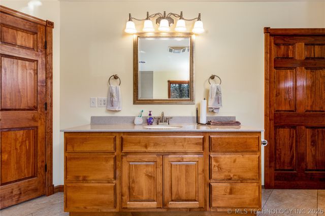 449 Private Road 065 Road, Eucha, OK 74342