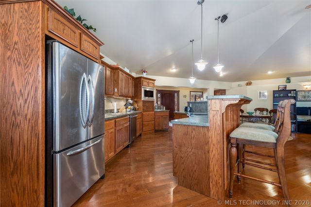 449 Private Road 065 Road, Eucha, OK 74342