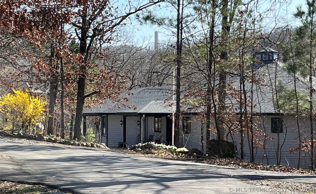 449 Private Road 065 Road, Eucha, OK 74342