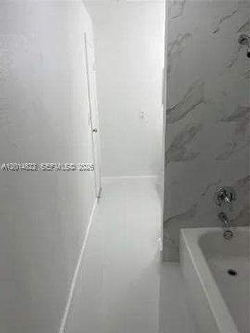 20922 NW 39th Ave, Miami Gardens, FL 33055