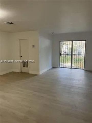 20922 NW 39th Ave, Miami Gardens, FL 33055