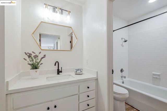 2700 Le Conte AVE 301, Berkeley, CA 94709