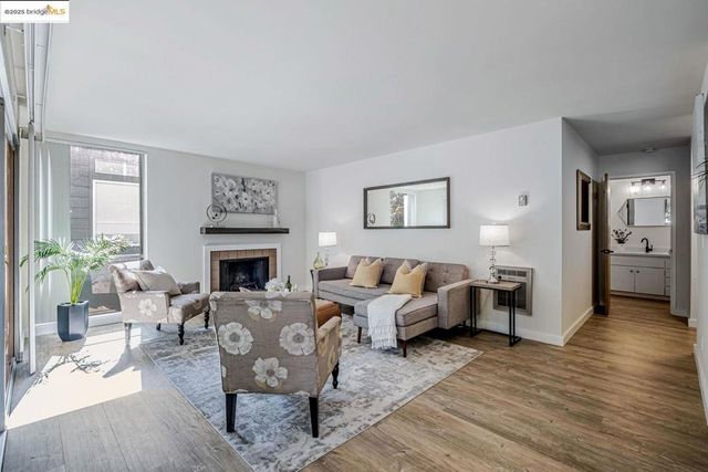 2700 Le Conte AVE 301, Berkeley, CA 94709