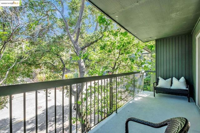 2700 Le Conte AVE 301, Berkeley, CA 94709