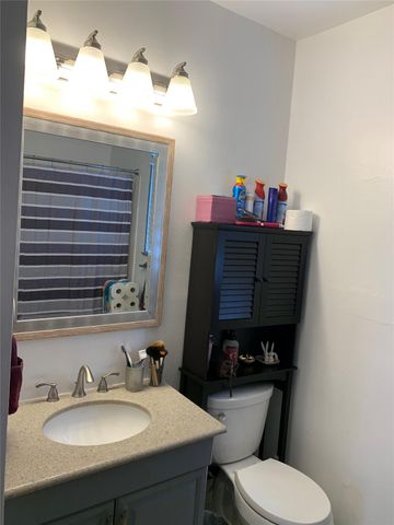 1546 Lombardy Street B, Houston, TX 77023