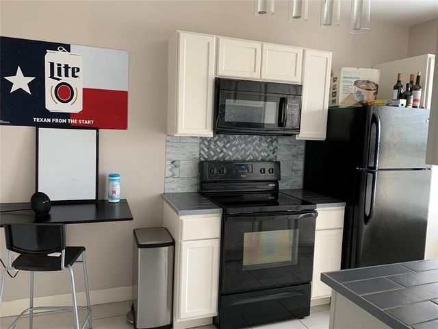 1546 Lombardy Street B, Houston, TX 77023