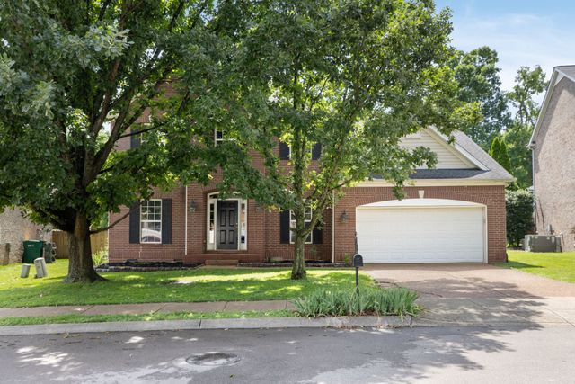 2008 Flocking Dr, Spring Hill, TN 37174