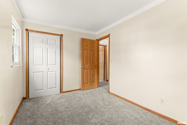 1 DOMINION Court, Pekin, IL 61554