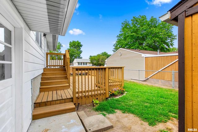 1 DOMINION Court, Pekin, IL 61554