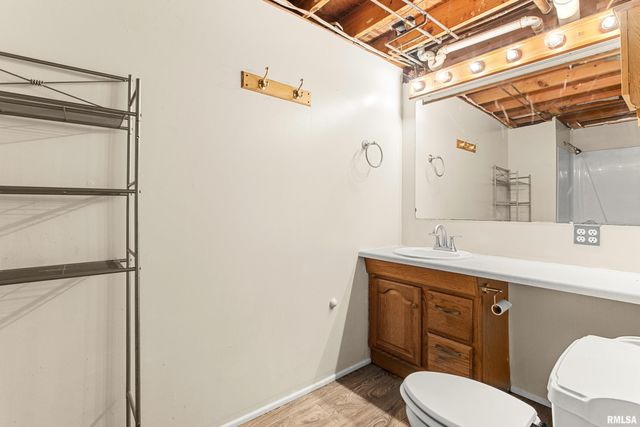 1 DOMINION Court, Pekin, IL 61554