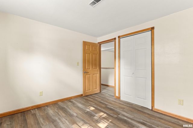 1 DOMINION Court, Pekin, IL 61554