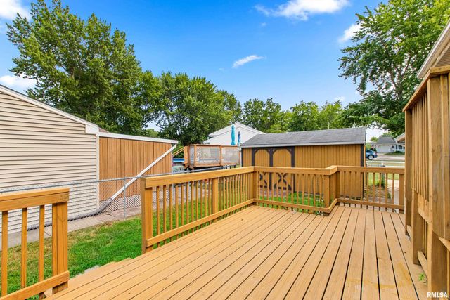 1 DOMINION Court, Pekin, IL 61554