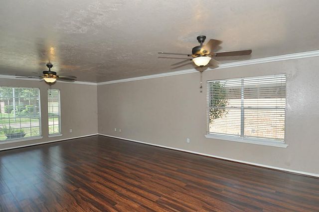 23119 S Waterlake Drive, Richmond, TX 77406