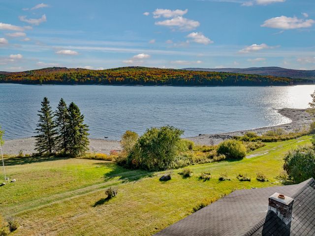 12 Lake Francis, Pittsburg, NH 03592