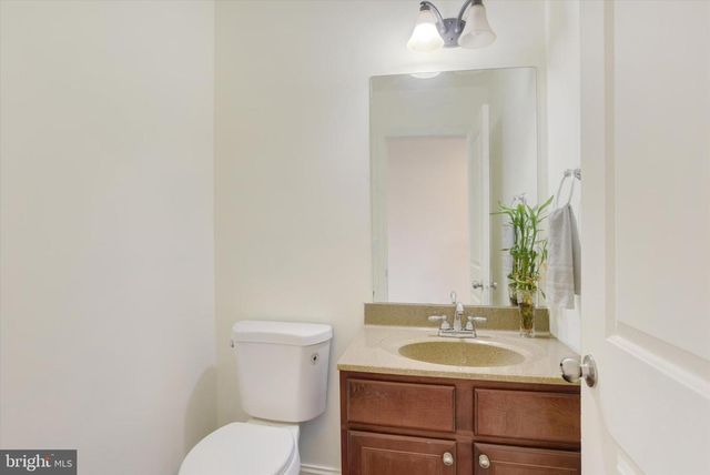 2224 NORTHVIEW LN, Harrisburg, PA 17110