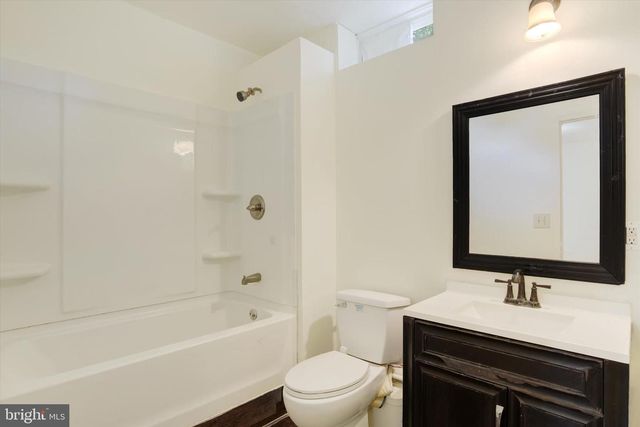 2224 NORTHVIEW LN, Harrisburg, PA 17110