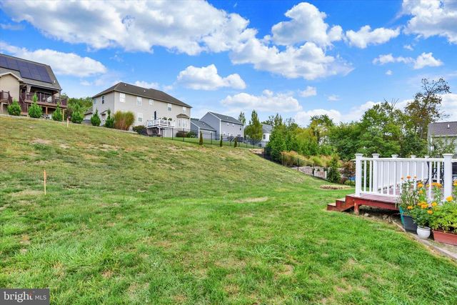 2224 NORTHVIEW LN, Harrisburg, PA 17110