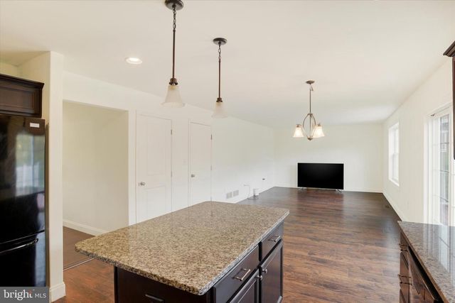 2224 NORTHVIEW LN, Harrisburg, PA 17110