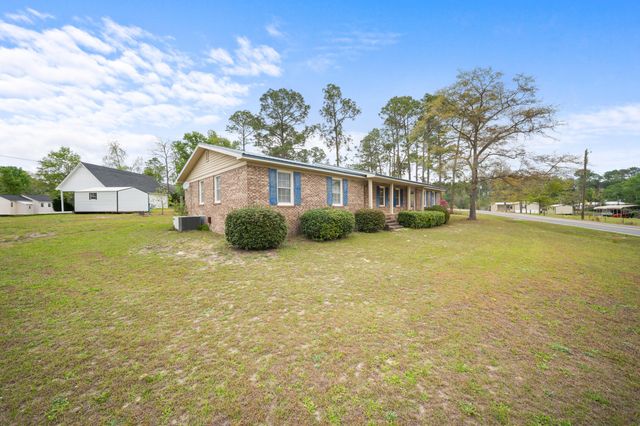 101 Pony Drive, Swainsboro, GA 30401