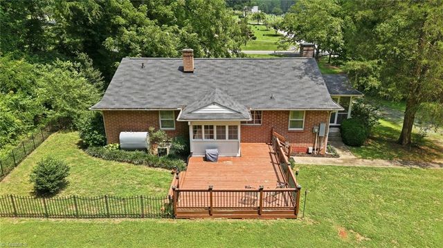 3810 Yadkinville Road, Winston-salem, NC 27106