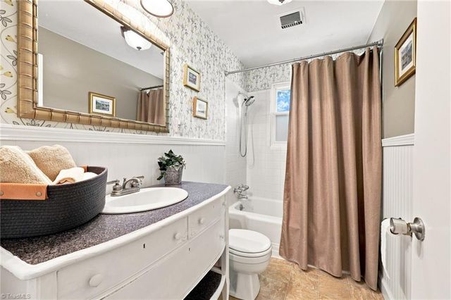 3810 Yadkinville Road, Winston-salem, NC 27106