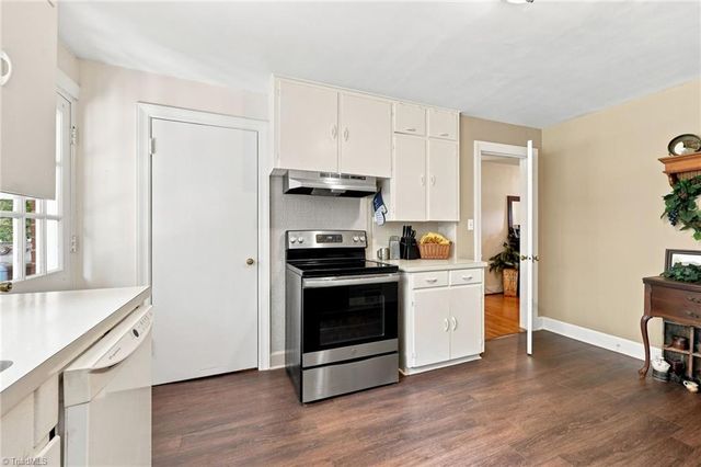 3810 Yadkinville Road, Winston-salem, NC 27106