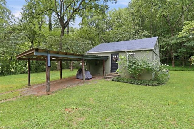 3810 Yadkinville Road, Winston-salem, NC 27106