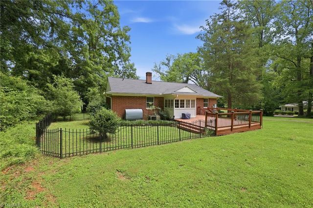 3810 Yadkinville Road, Winston-salem, NC 27106