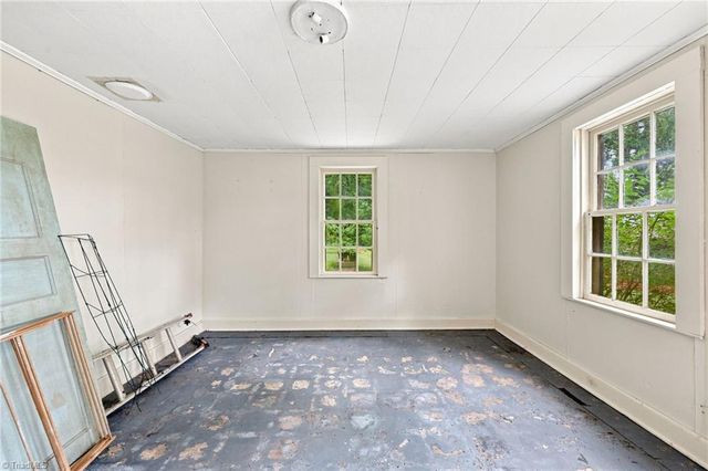 3810 Yadkinville Road, Winston-salem, NC 27106