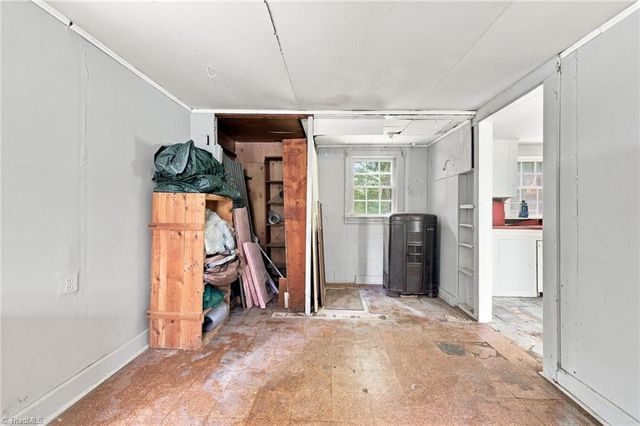 3810 Yadkinville Road, Winston-salem, NC 27106