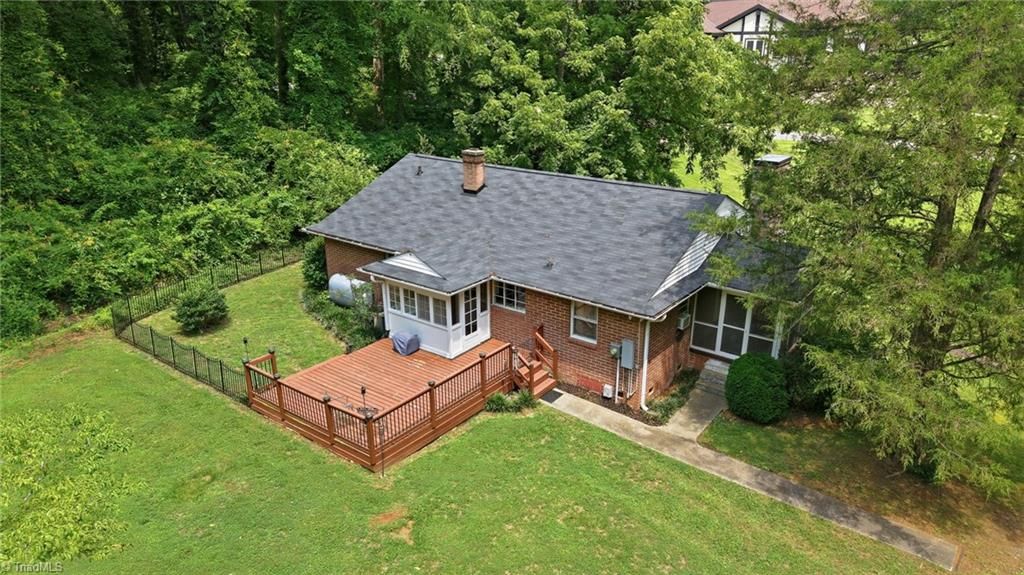 3810 Yadkinville Road, Winston-salem, NC 27106