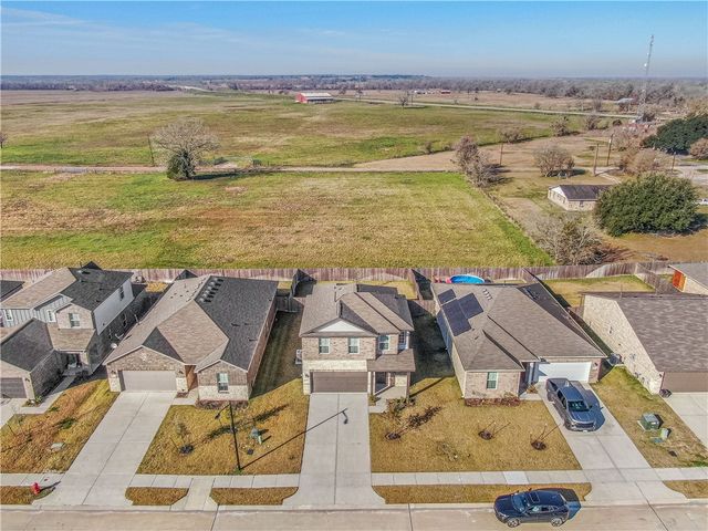 1908 Champions Drive, Navasota, TX 77868