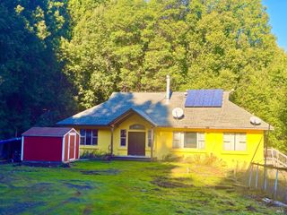 27651 Skyview Rd, Willits, CA 95490