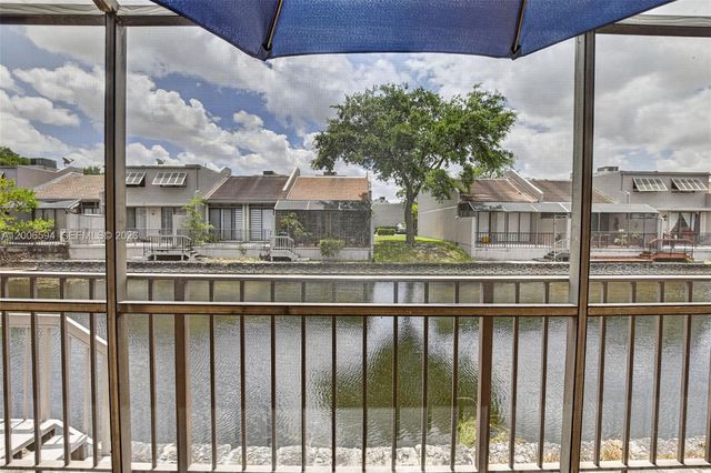 11254 NW 15th Ct, Pembroke Pines, FL 33026