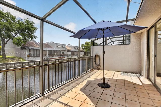 11254 NW 15th Ct, Pembroke Pines, FL 33026