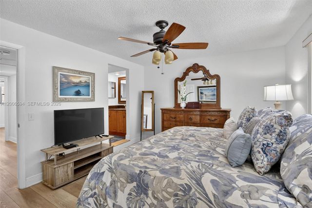 11254 NW 15th Ct, Pembroke Pines, FL 33026