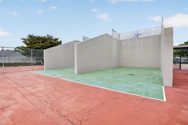 11254 NW 15th Ct, Pembroke Pines, FL 33026