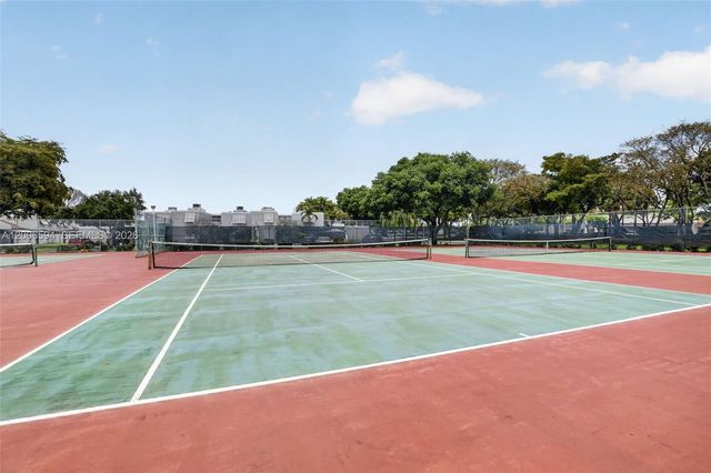 11254 NW 15th Ct, Pembroke Pines, FL 33026
