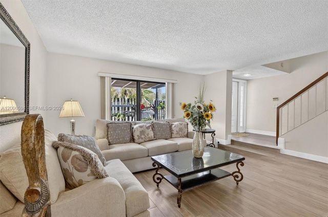 11254 NW 15th Ct, Pembroke Pines, FL 33026