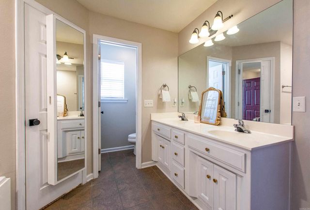 306 Hidden Meadows Drive, Benton, AR 72015