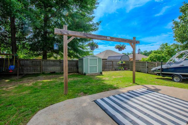 306 Hidden Meadows Drive, Benton, AR 72015