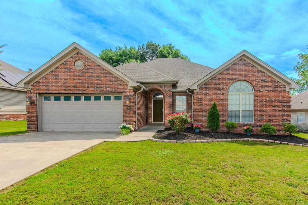 306 Hidden Meadows Drive, Benton, AR 72015