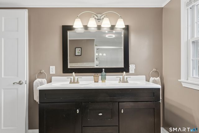 46 Henderson Drive, Avon, CT 06001