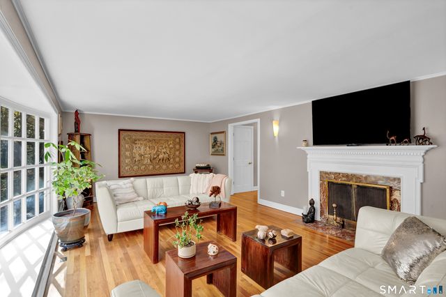 46 Henderson Drive, Avon, CT 06001