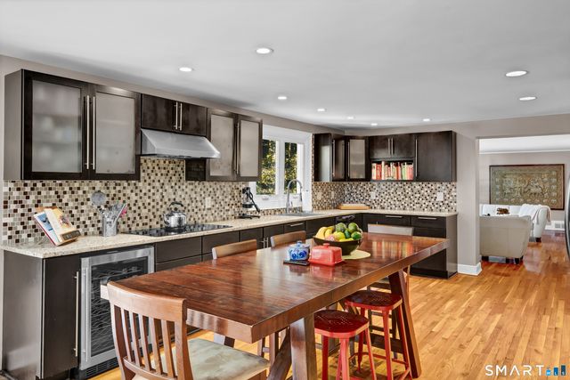 46 Henderson Drive, Avon, CT 06001