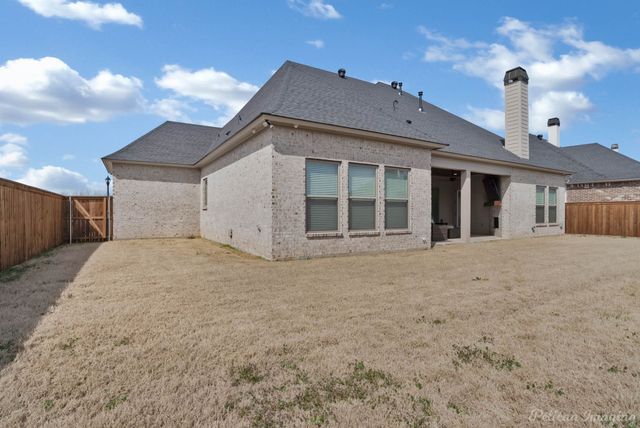 704 Calcasieu Pass, Bossier City, LA 71111